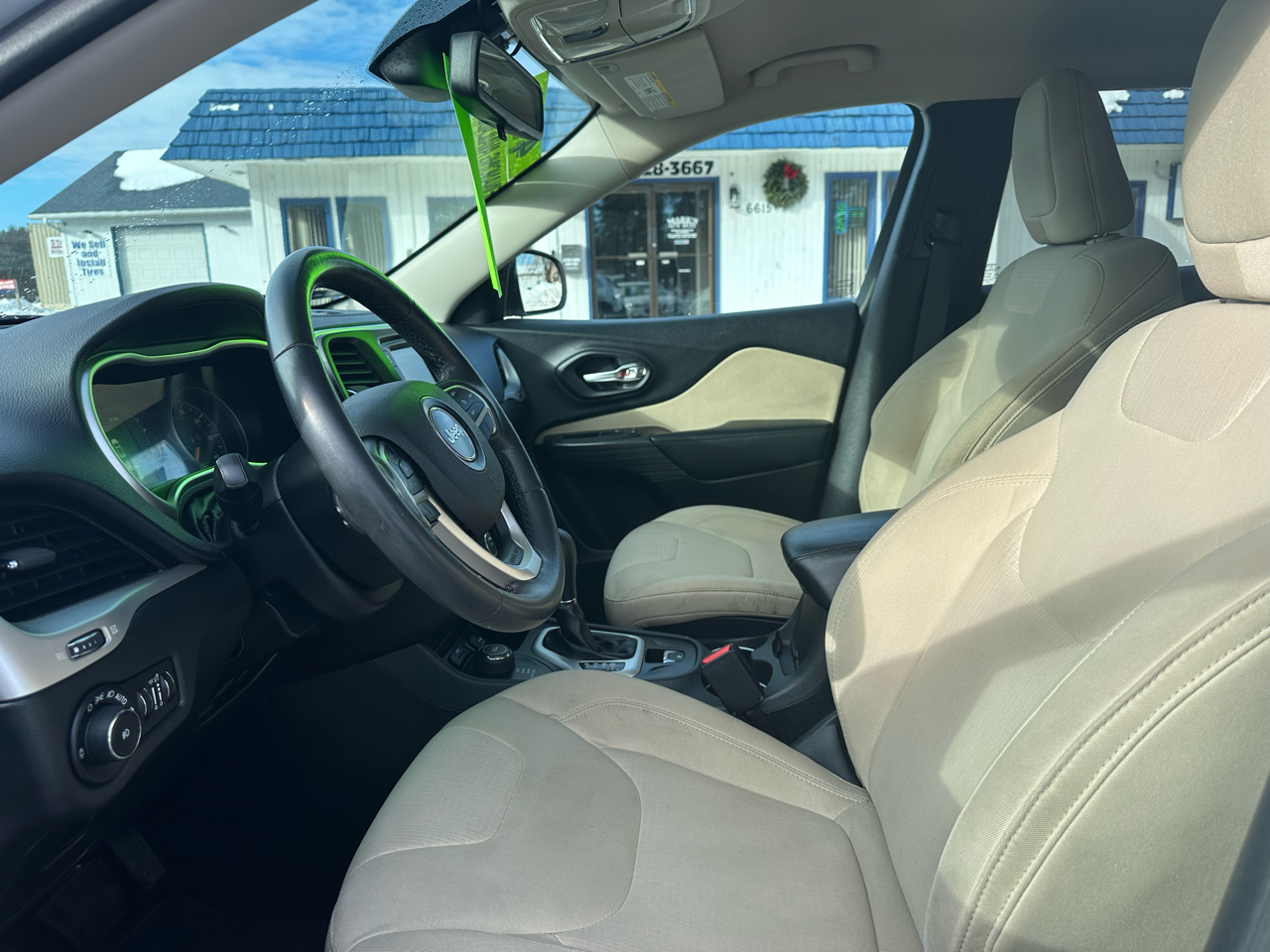 Jeep Cherokee Latitude 4WD 2015