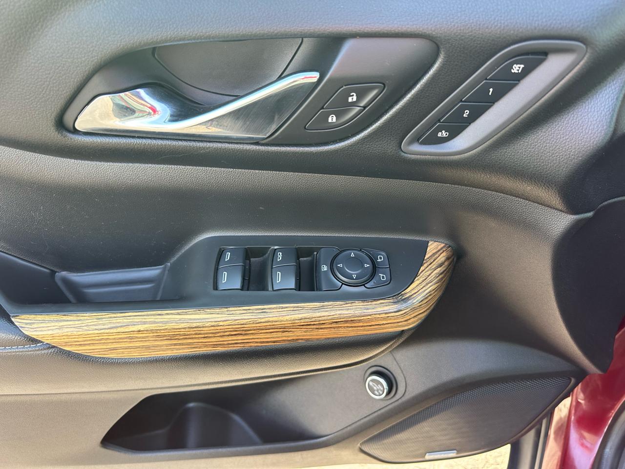 GMC Acadia Denali AWD 2017