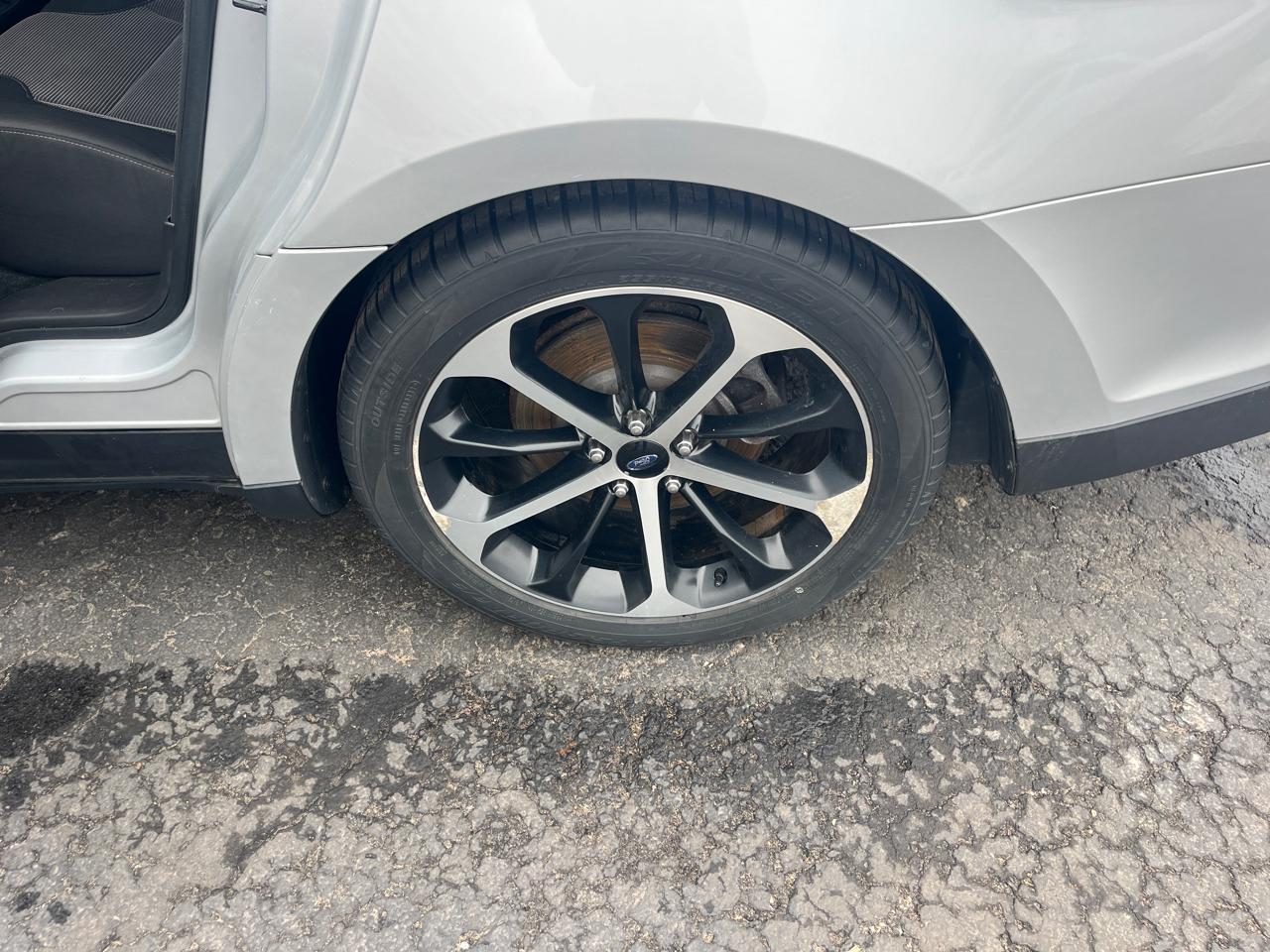 Ford Taurus SEL FWD 2016