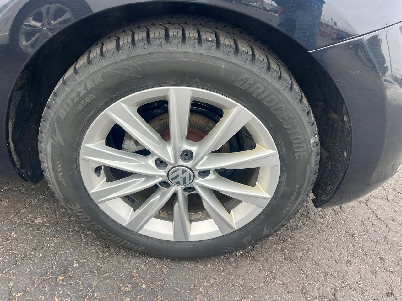 Volkswagen Beetle 2.0T SE 2018