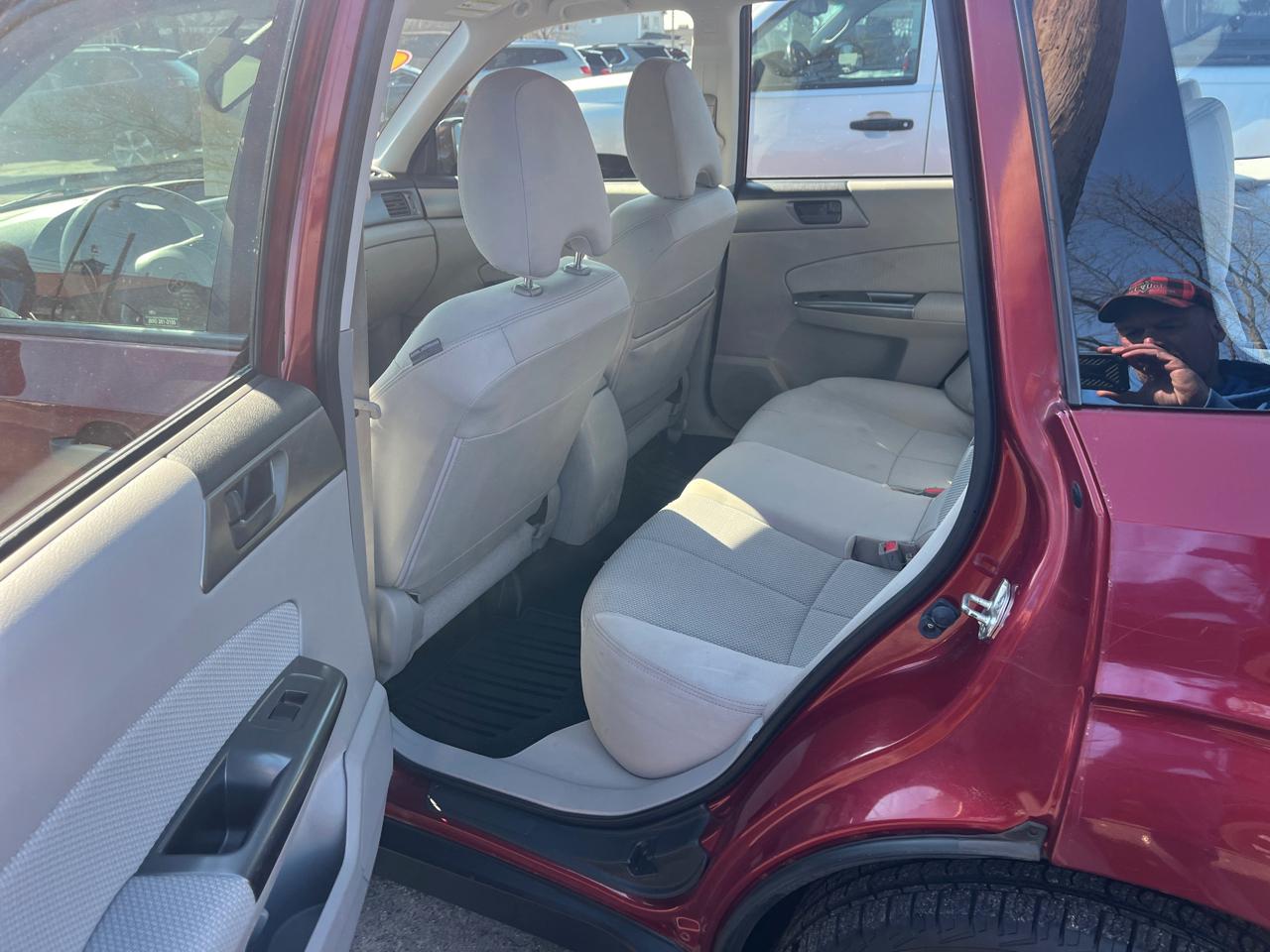 Subaru Forester 2.5X 2012