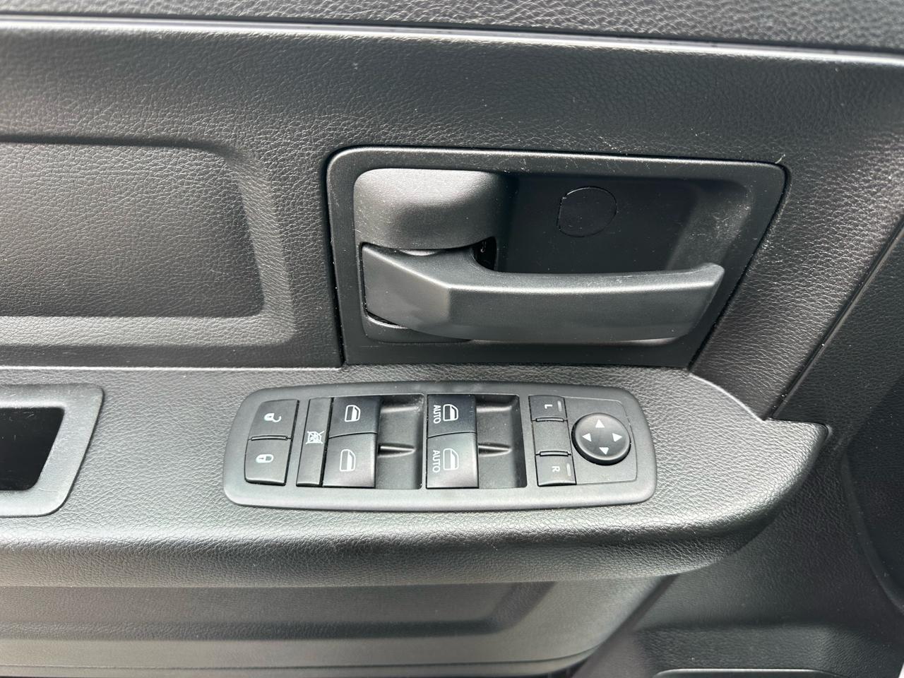 RAM 1500 Classic Tradesman Quad Cab 4WD 2019