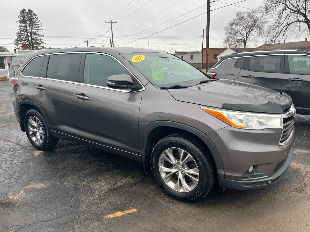 Toyota Highlander LE AWD V6 2015