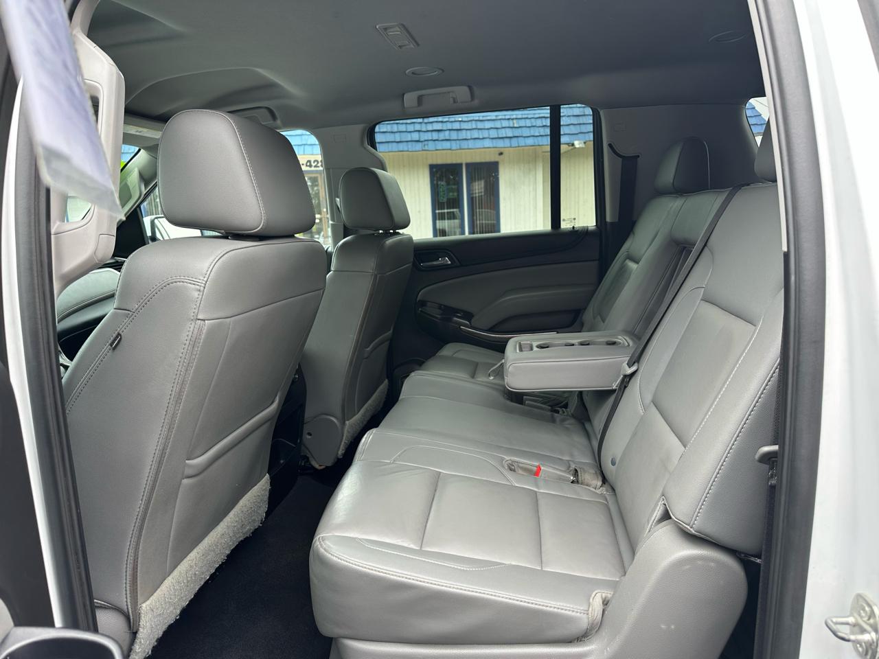 Chevrolet Suburban LT 4WD 2020