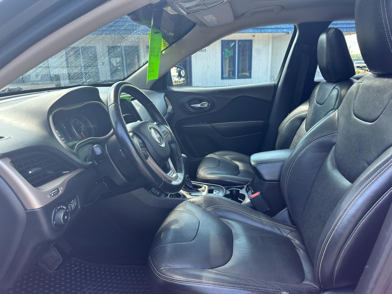 Jeep Cherokee Latitude FWD 2017