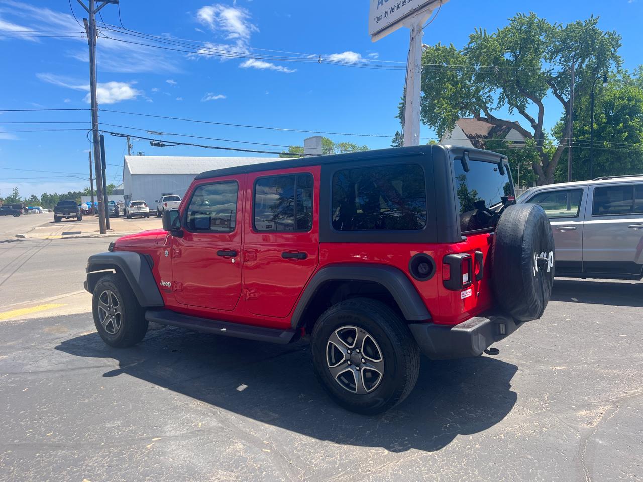 Jeep Wrangler Unlimited Sport 2018