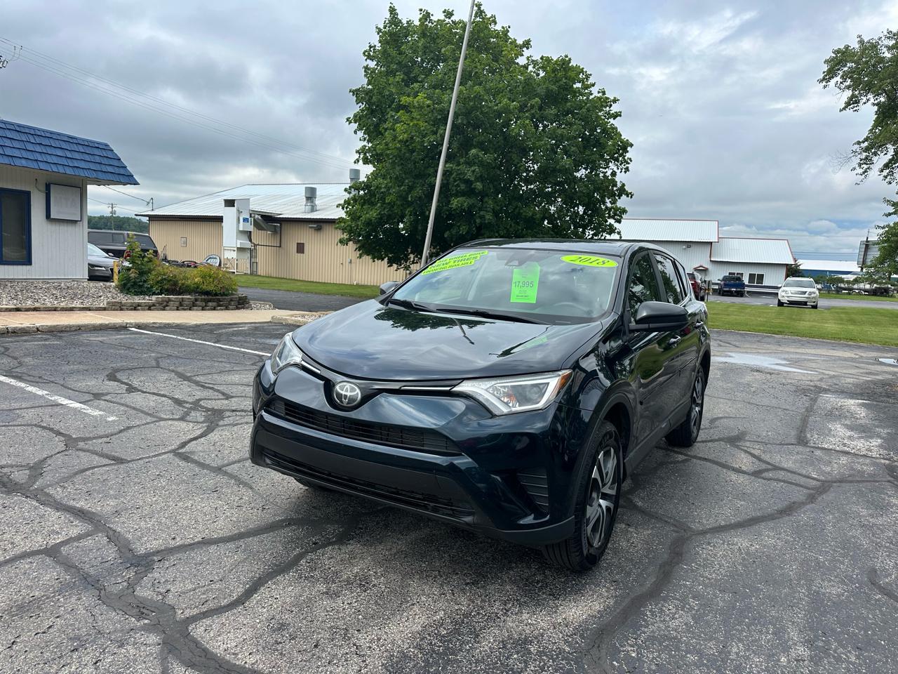 Toyota RAV4 LE AWD 2018