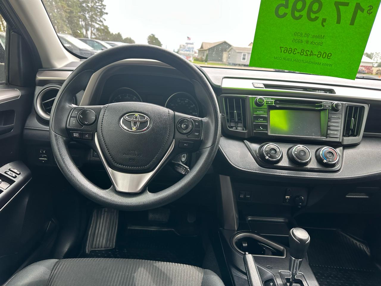 Toyota RAV4 LE AWD 2018
