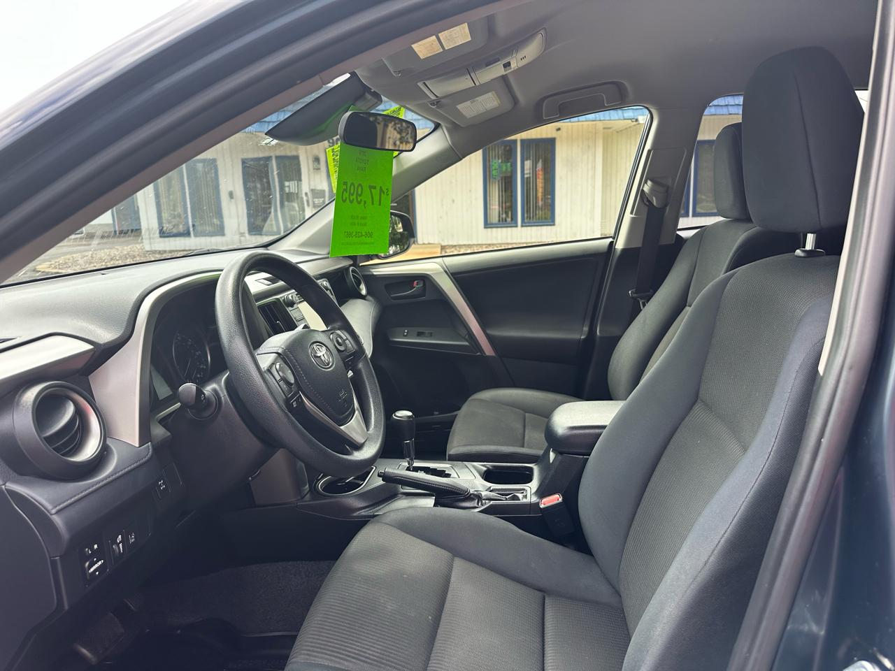 Toyota RAV4 LE AWD 2018