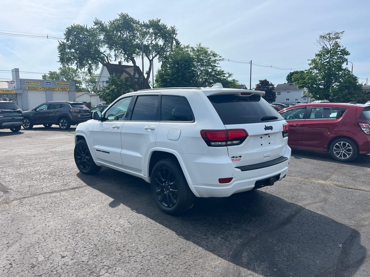 Jeep Grand Cherokee Laredo 4WD 2017