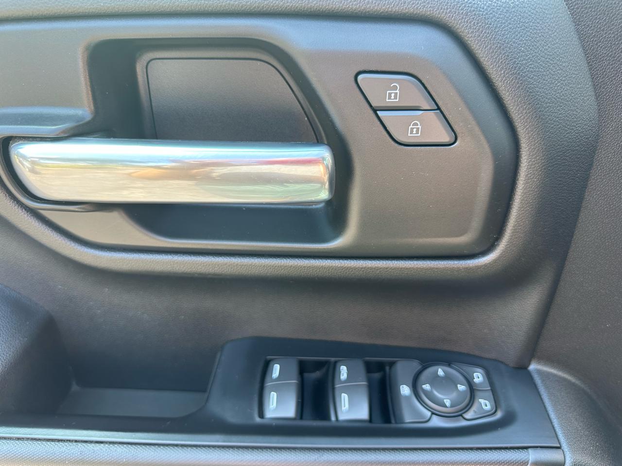 Chevrolet Silverado 1500 Custom Double Cab 4WD 2019