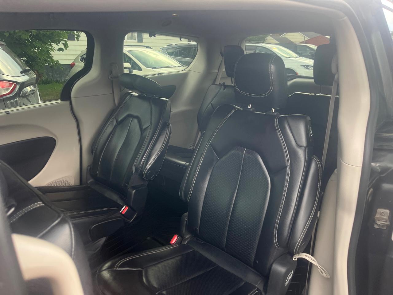 Chrysler Pacifica Touring-L 2022