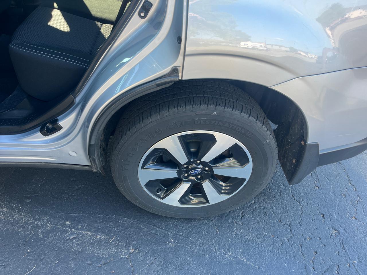 Subaru Forester 2.5i Premium PZEV CVT 2017