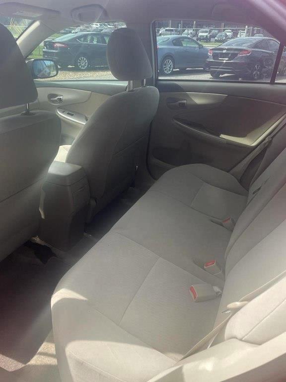 Toyota Corolla  2010