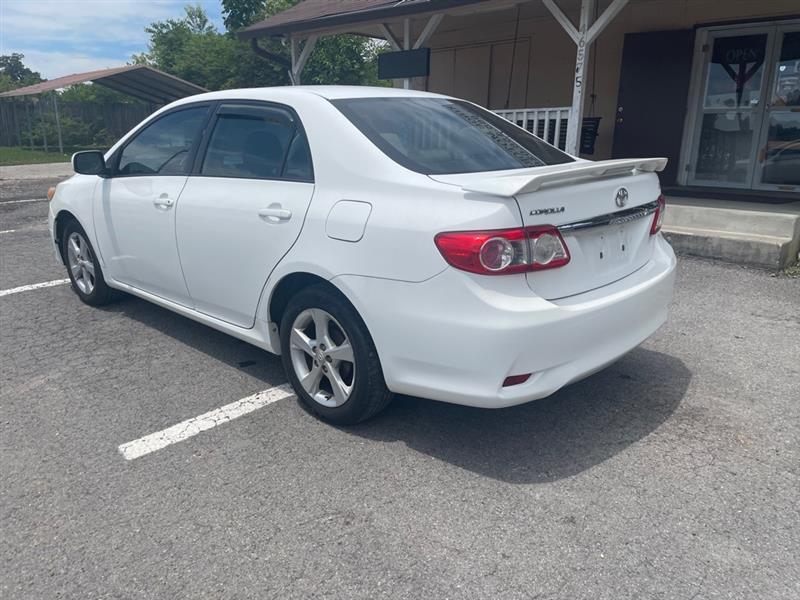 Toyota Corolla  2011