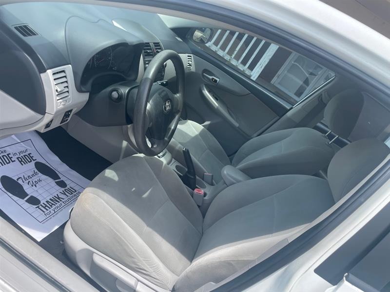 Toyota Corolla  2011
