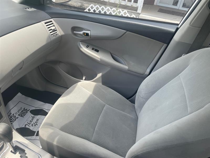 Toyota Corolla  2011