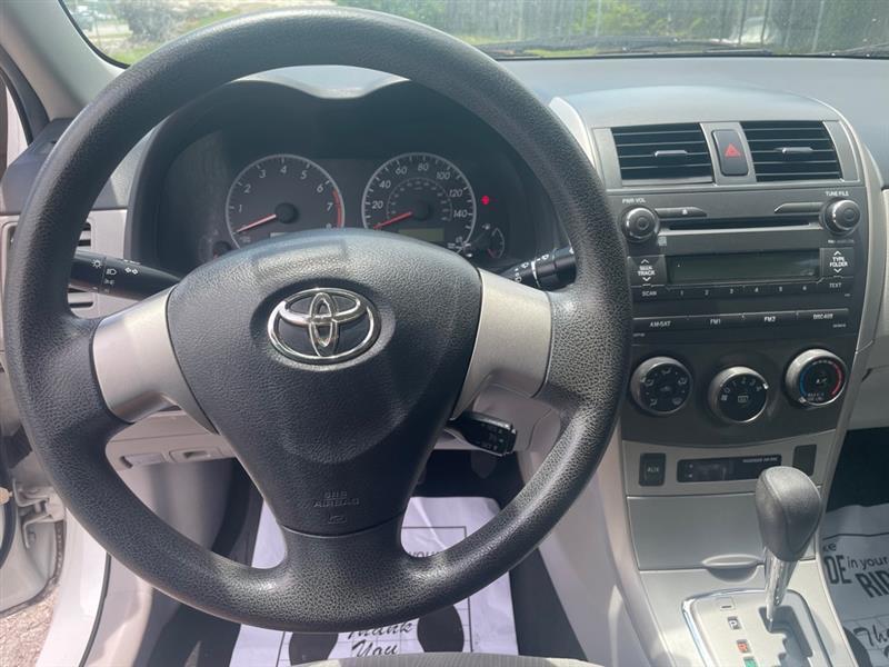 Toyota Corolla  2011