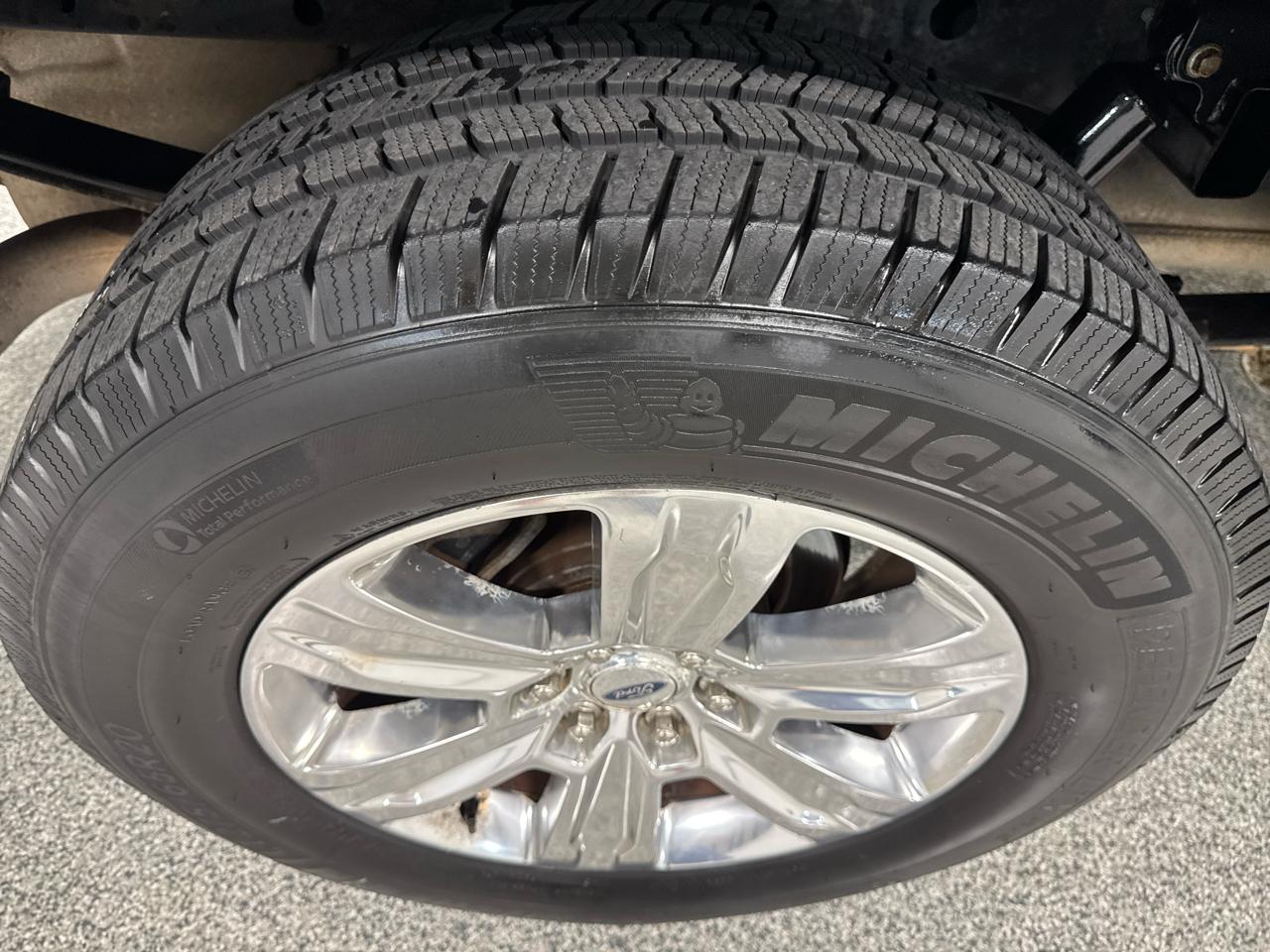 Ford F-150 Platinum SuperCrew 5.5-ft. Bed 4WD 2015