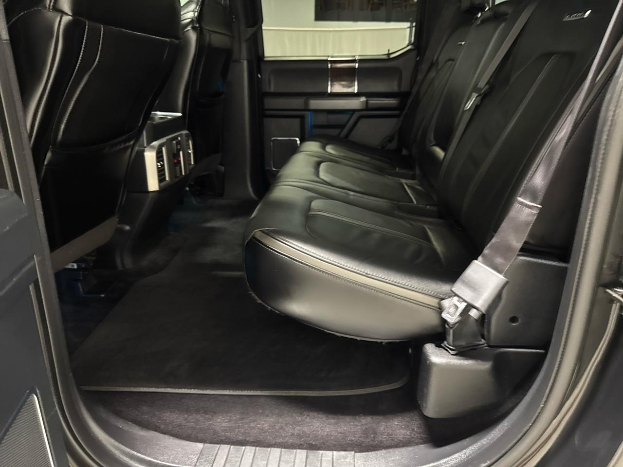 Ford F-150 Platinum SuperCrew 5.5-ft. Bed 4WD 2015