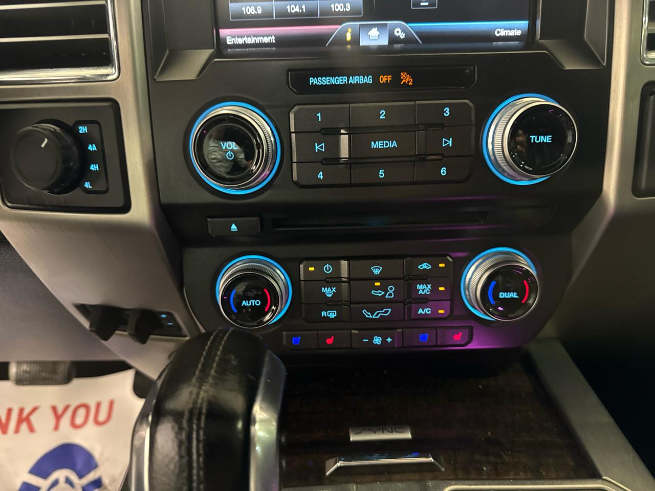 Ford F-150 Platinum SuperCrew 5.5-ft. Bed 4WD 2015