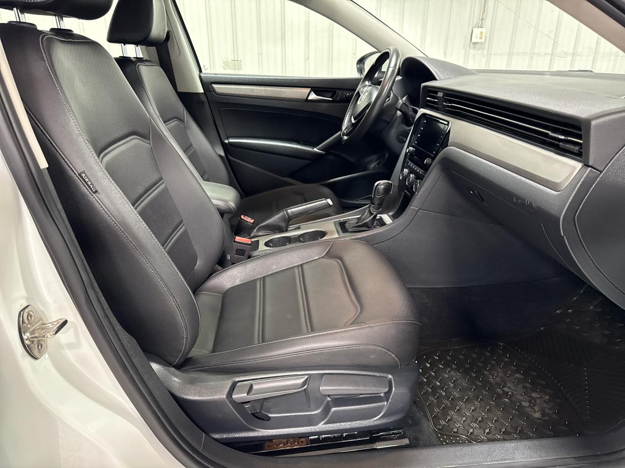 Volkswagen Passat SE 2021