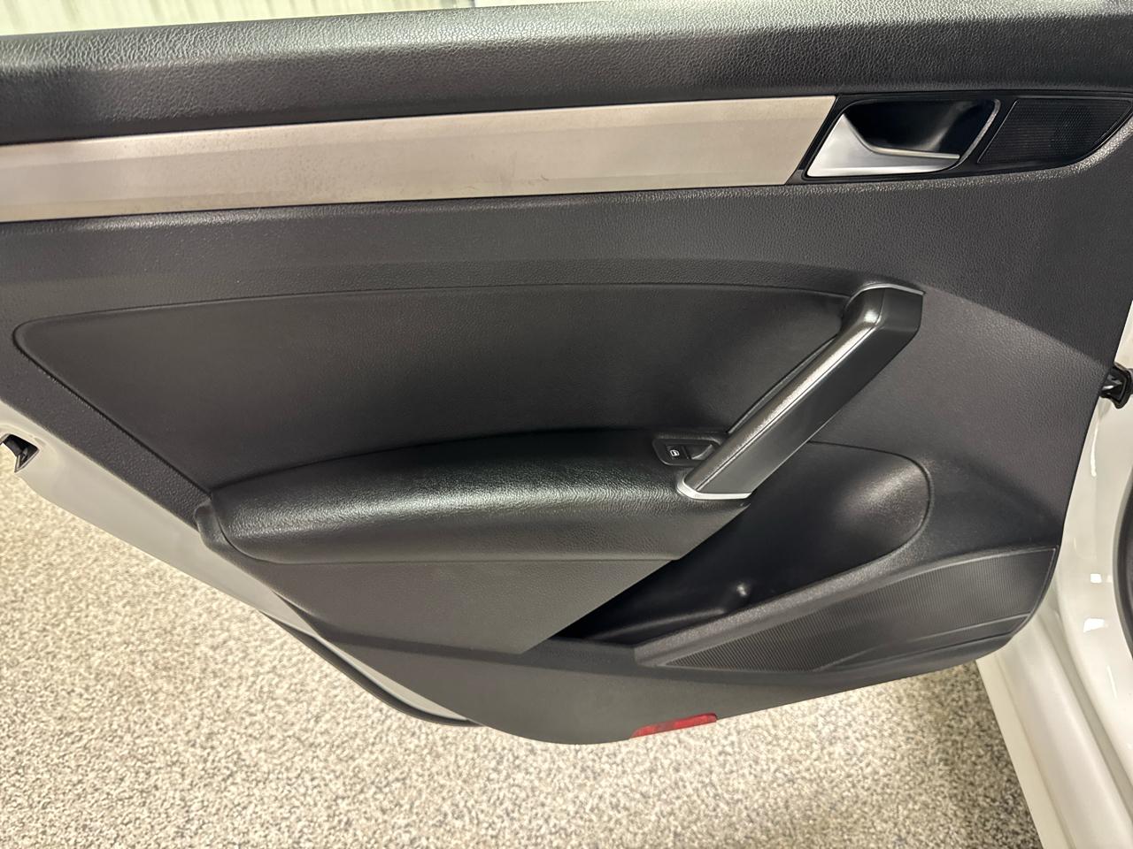 Volkswagen Passat SE 2021
