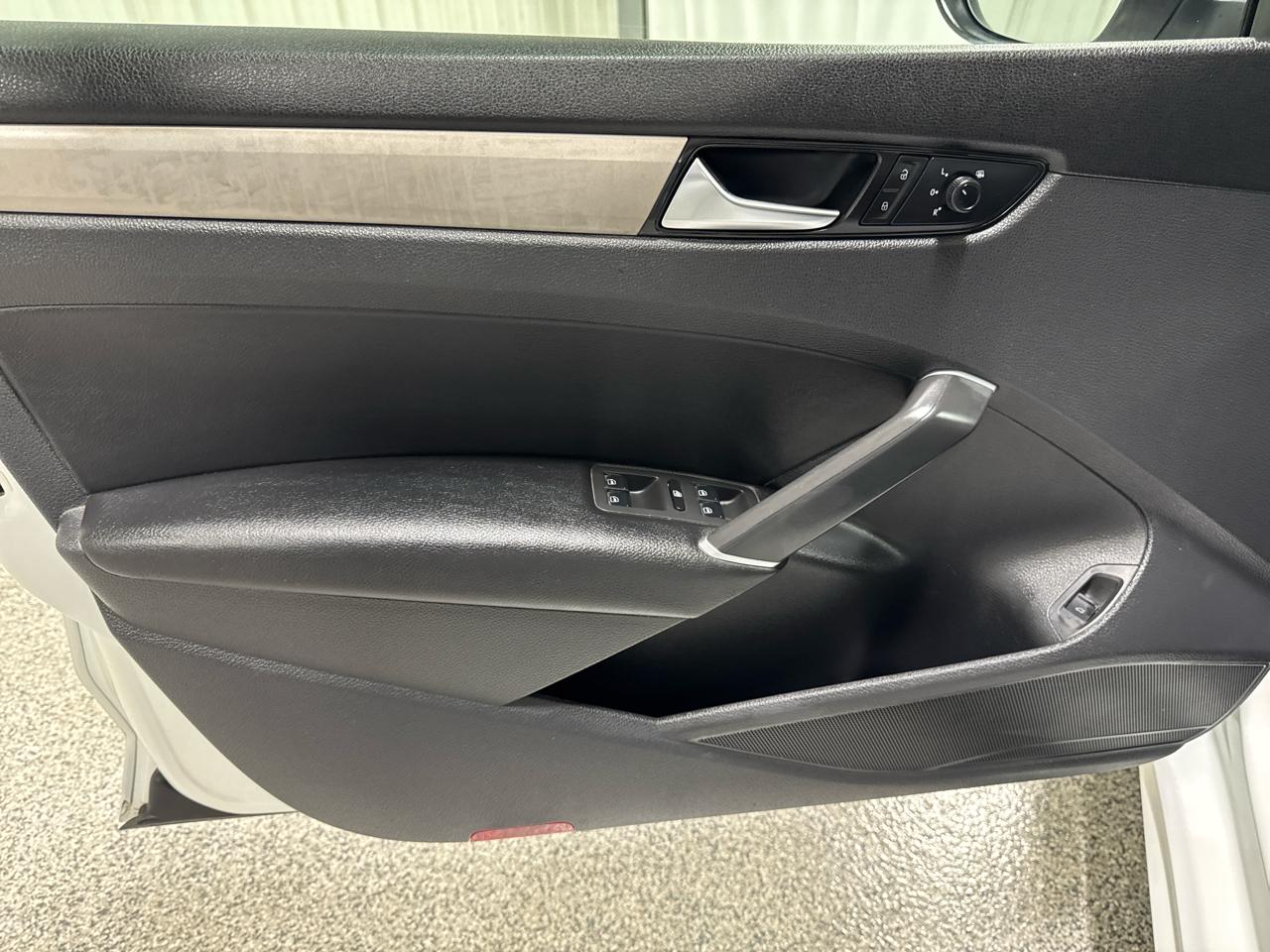 Volkswagen Passat SE 2021