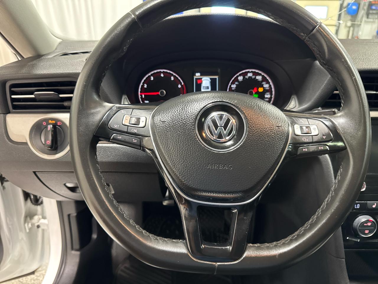 Volkswagen Passat SE 2021