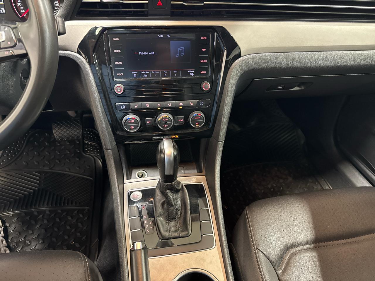 Volkswagen Passat SE 2021