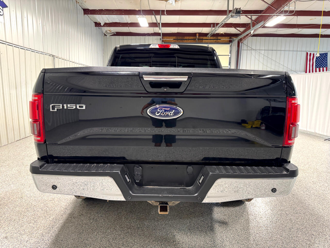 2016 Ford F-150 Lariat photo 2