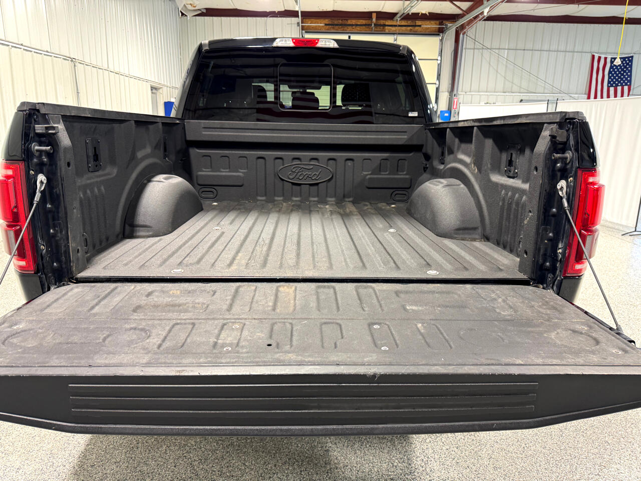2016 Ford F-150 Lariat photo 4