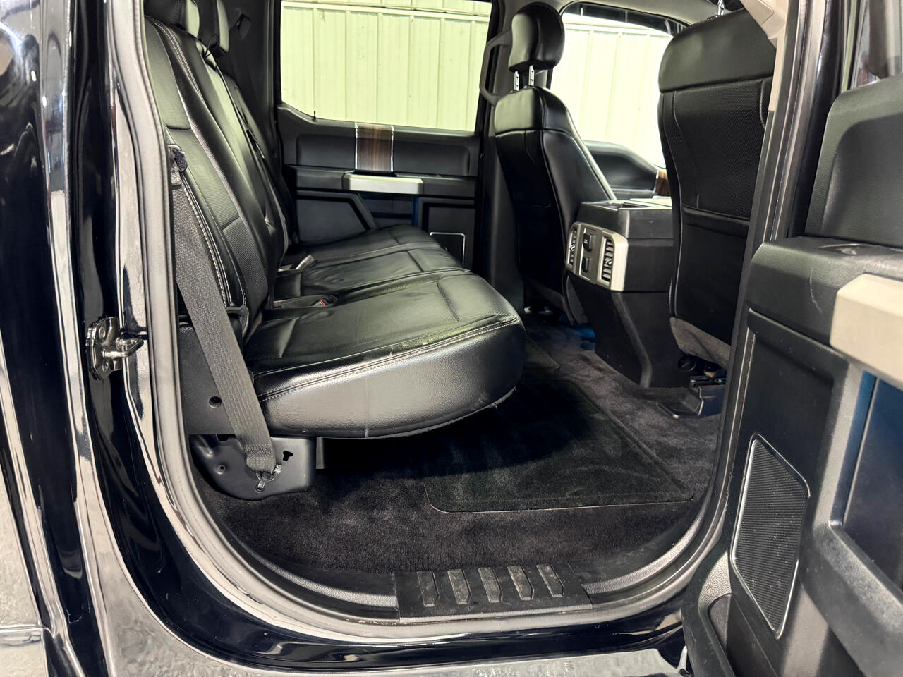 2016 Ford F-150 Lariat photo 6