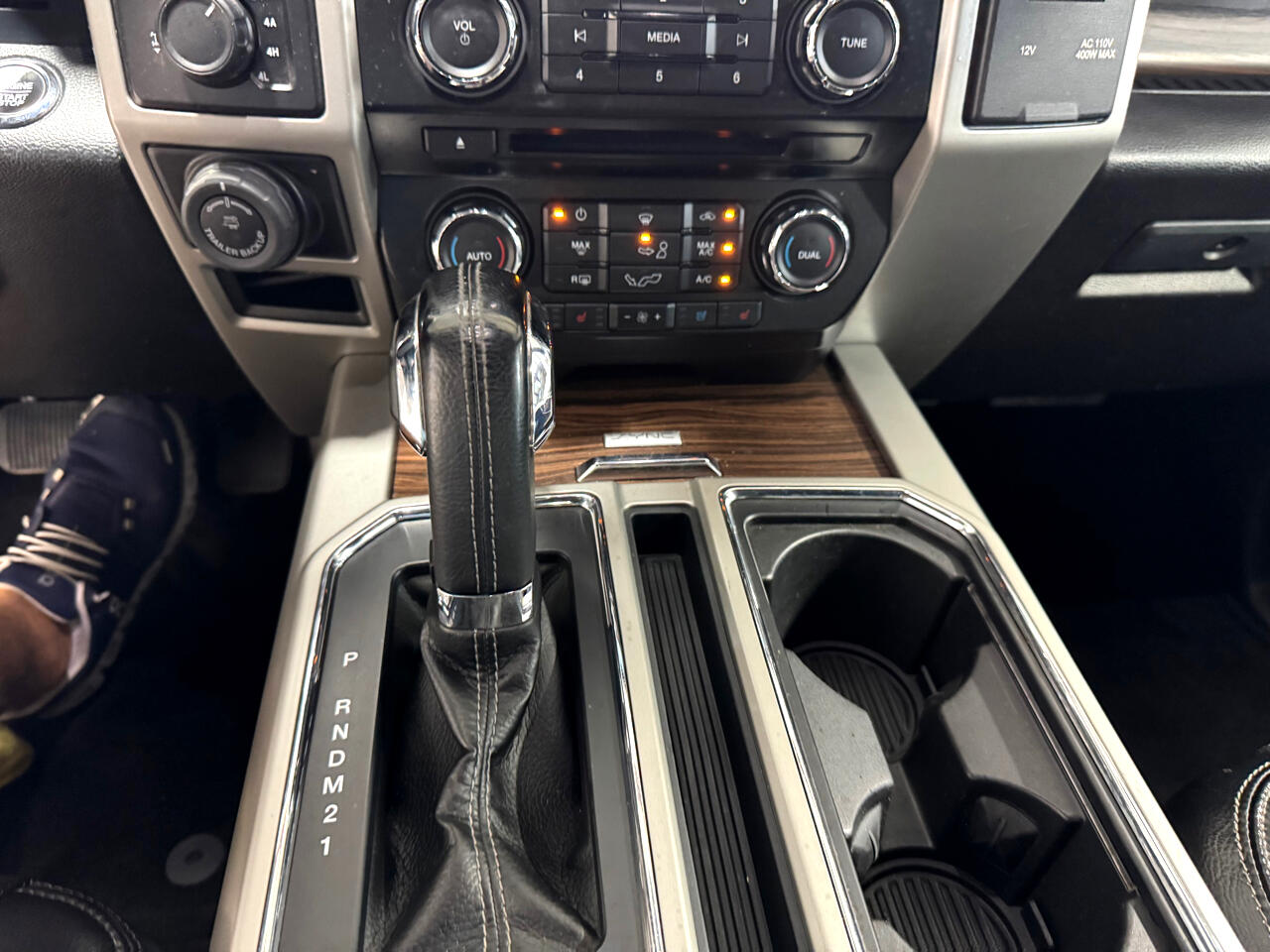 2016 Ford F-150 Lariat photo 15