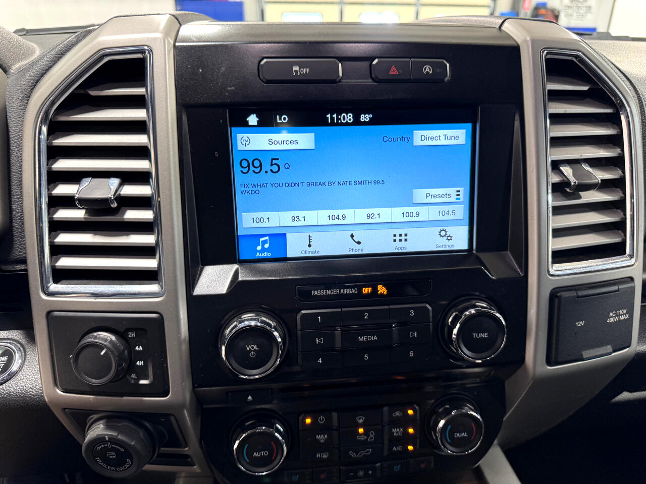 2016 Ford F-150 Lariat photo 17