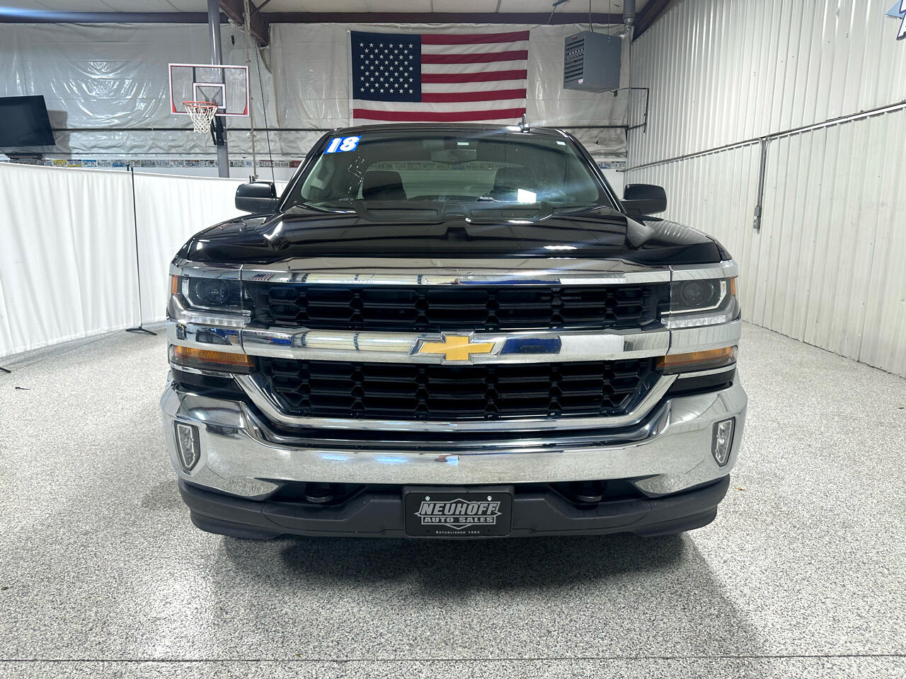 2018 Chevrolet Silverado 1500 LT photo 3