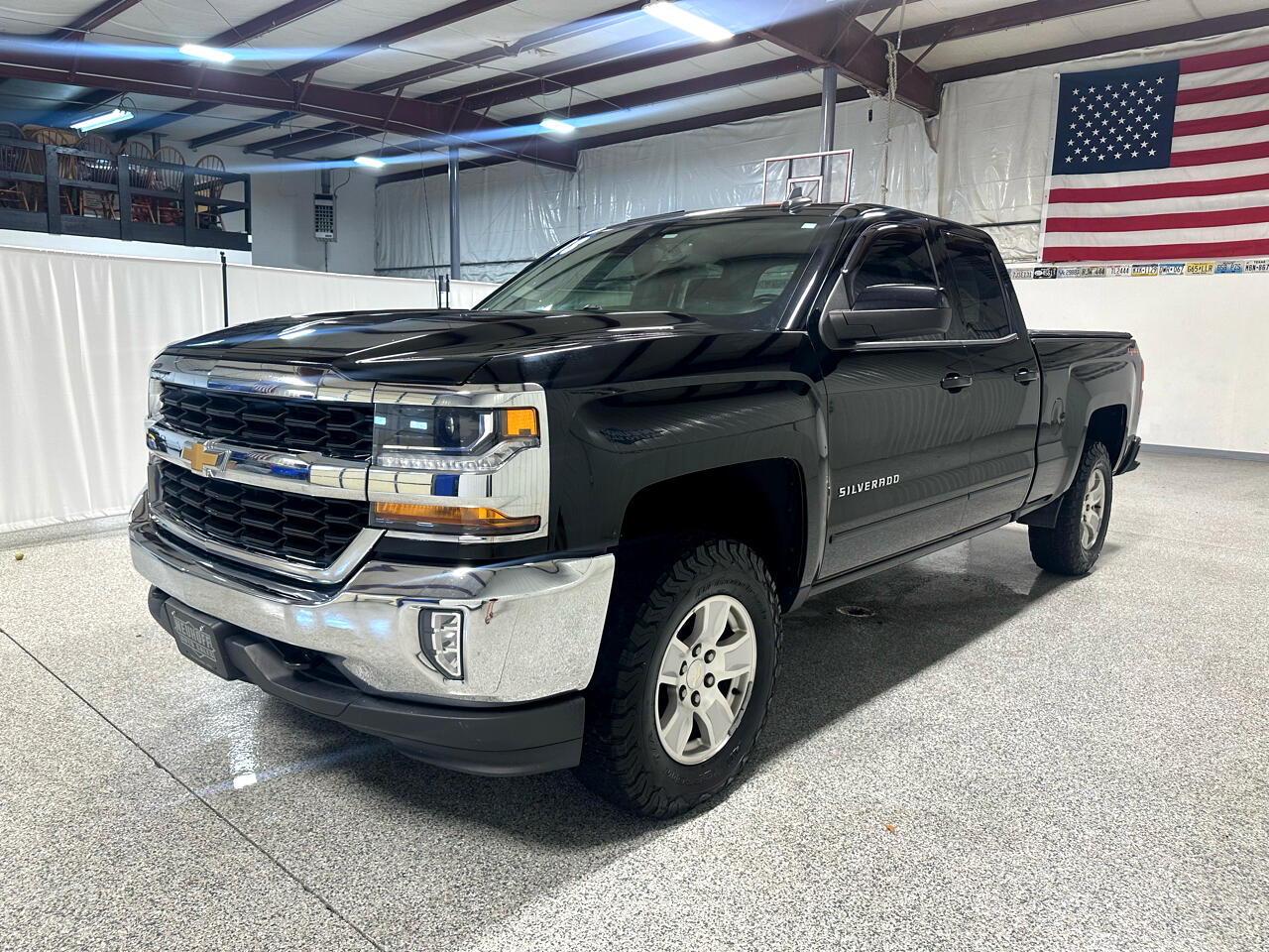 2018 Chevrolet Silverado 1500 LT photo 4