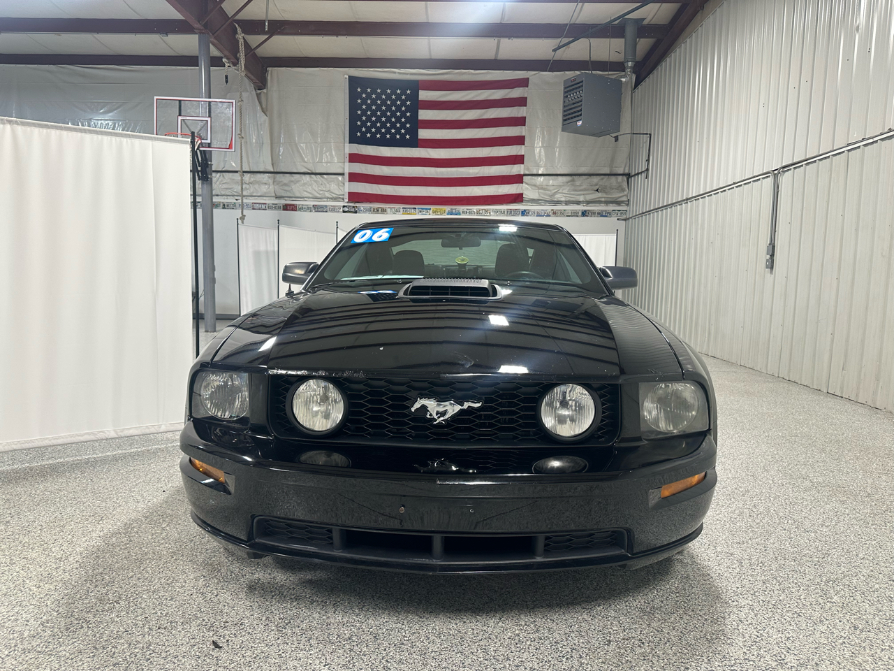 2006 Ford Mustang GT Deluxe photo 4