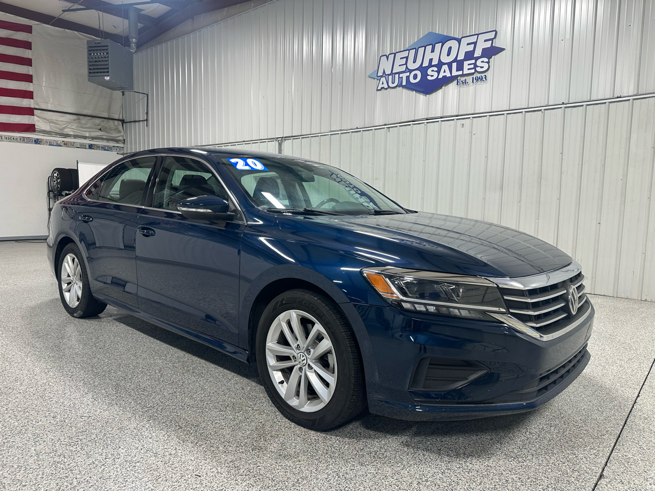2020 Volkswagen Passat SE photo 2