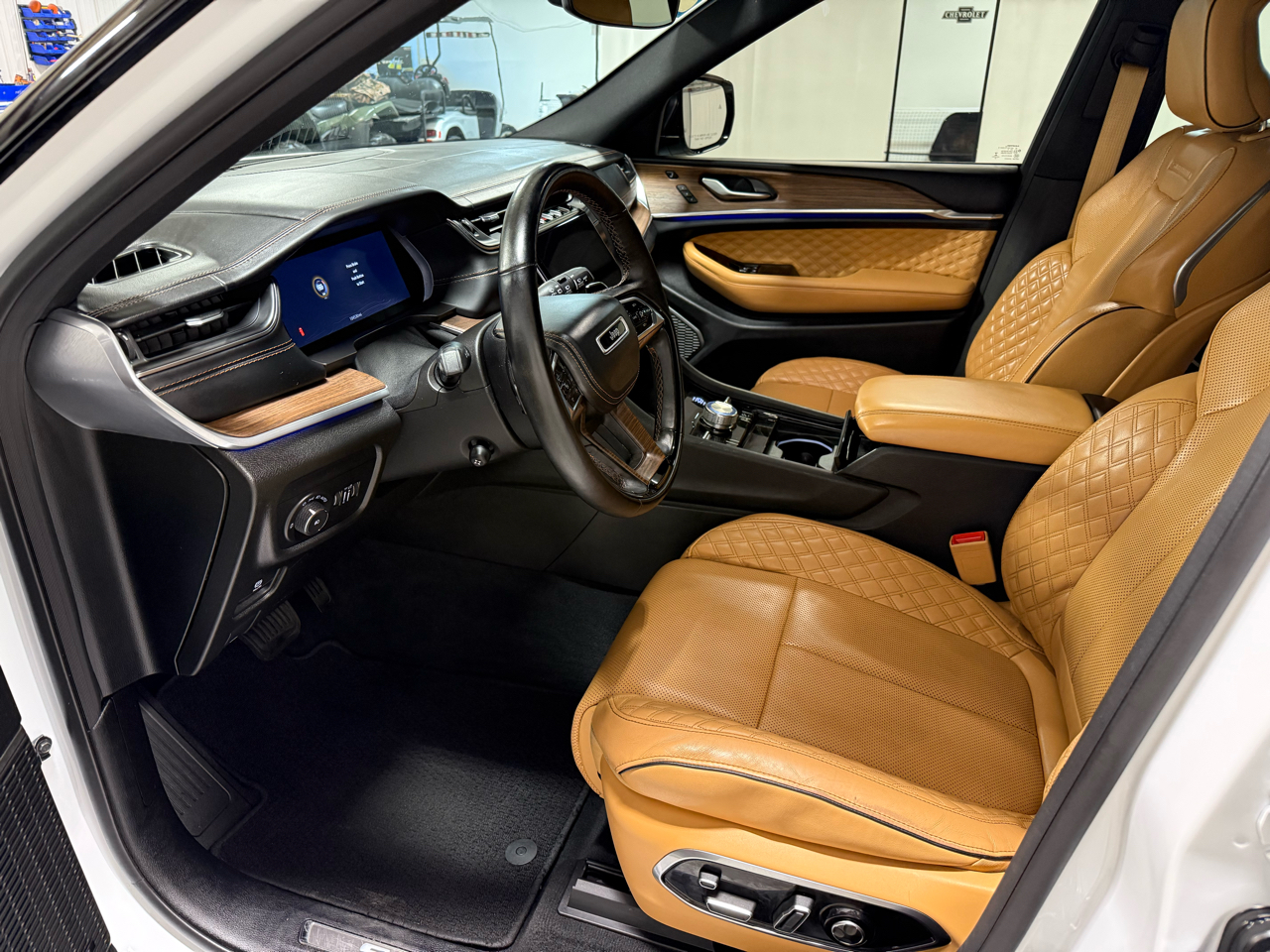2022 Jeep Grand Cherokee Summit photo 6