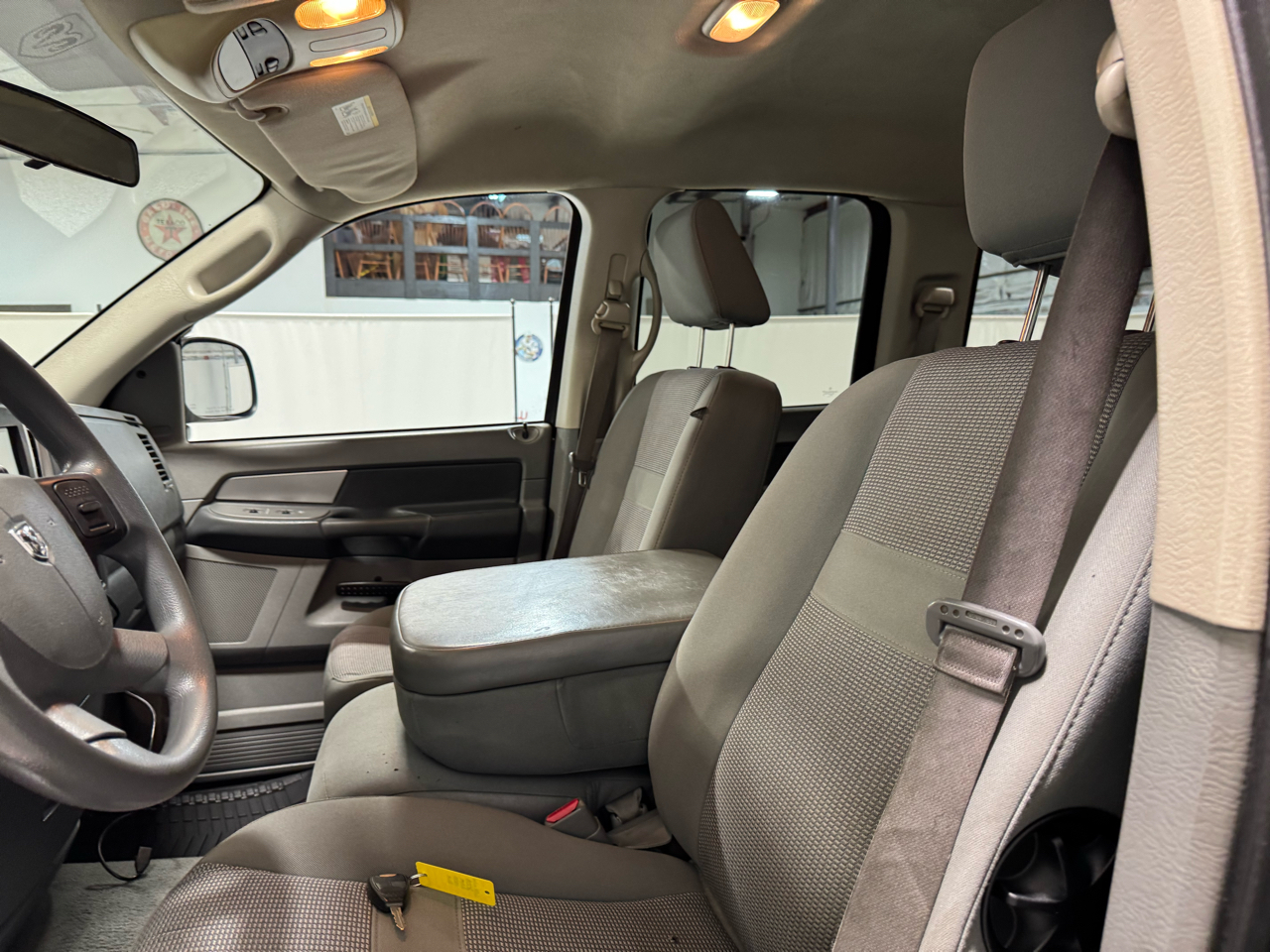 2008 Dodge Ram SLT photo 11