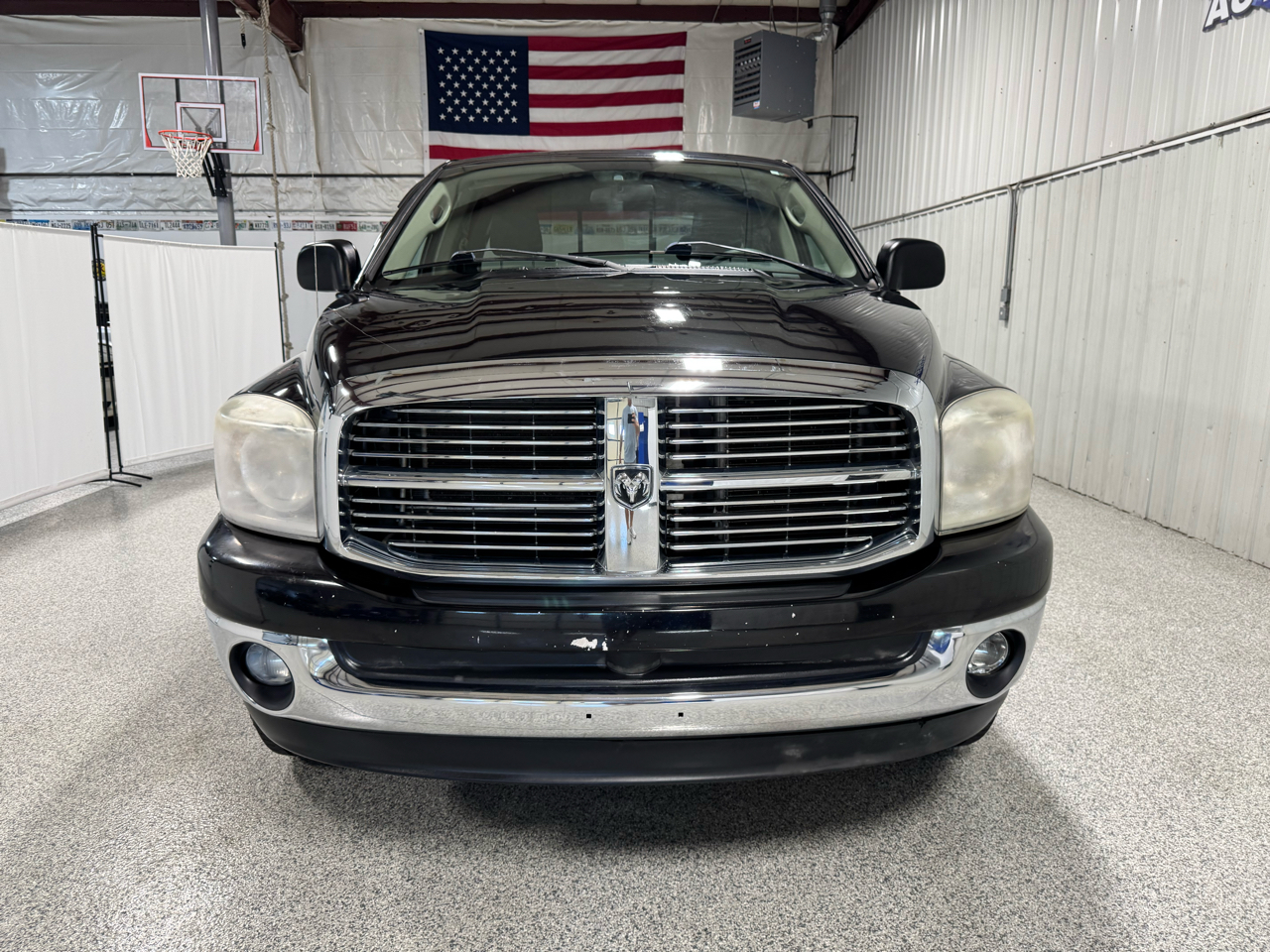 2008 Dodge Ram SLT photo 14