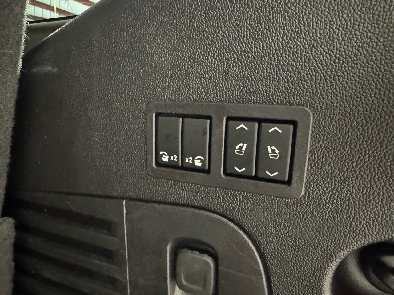 2018 Chevrolet Tahoe LT photo 8