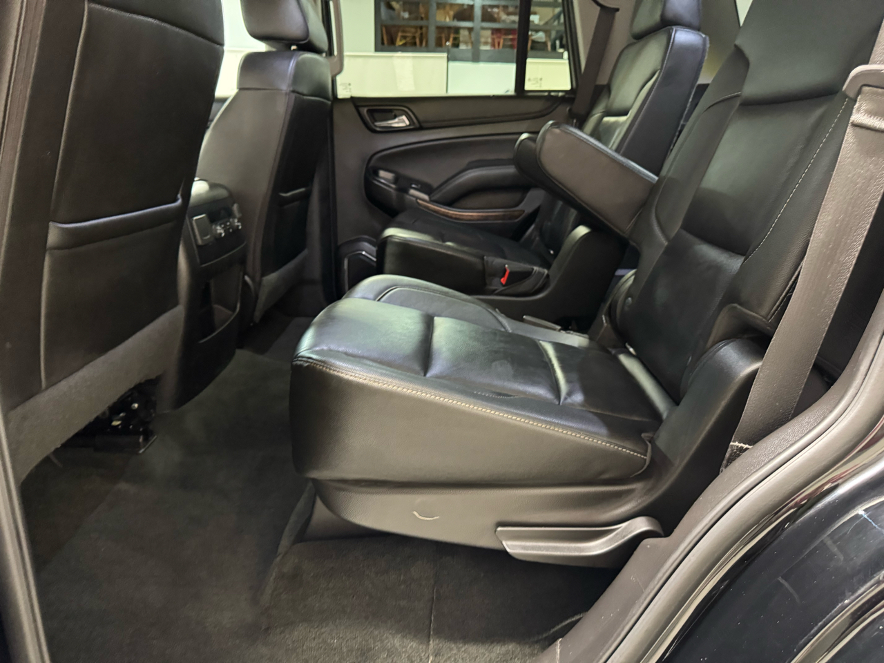2018 Chevrolet Tahoe LT photo 9