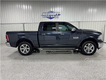 2016 RAM 1500 Laramie Crew Cab SWB 4WD