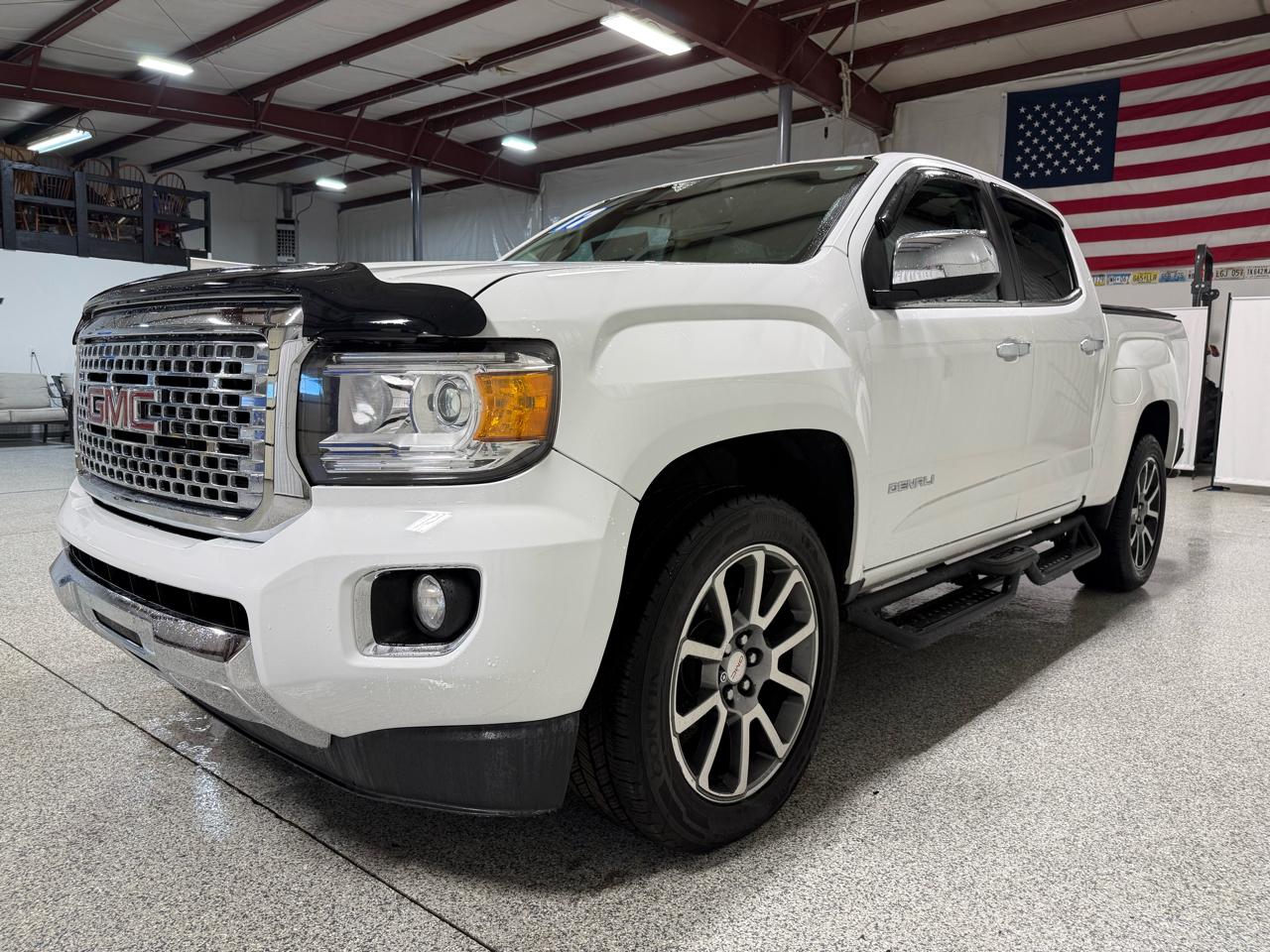 GMC Canyon Denali Crew Cab 4WD Long Box 2017