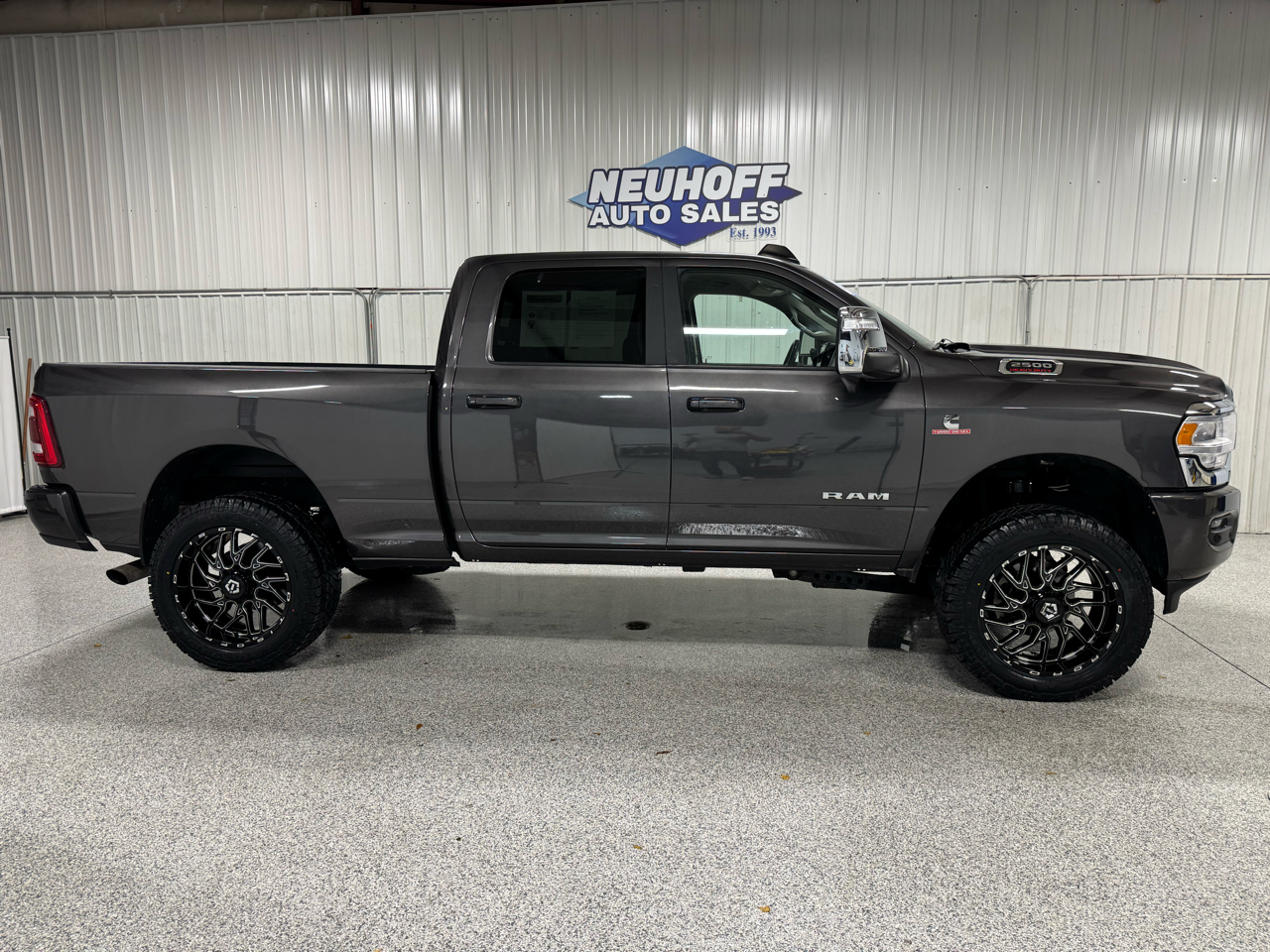 2024 RAM 2500 Laramie Crew Cab SWB 4WD
