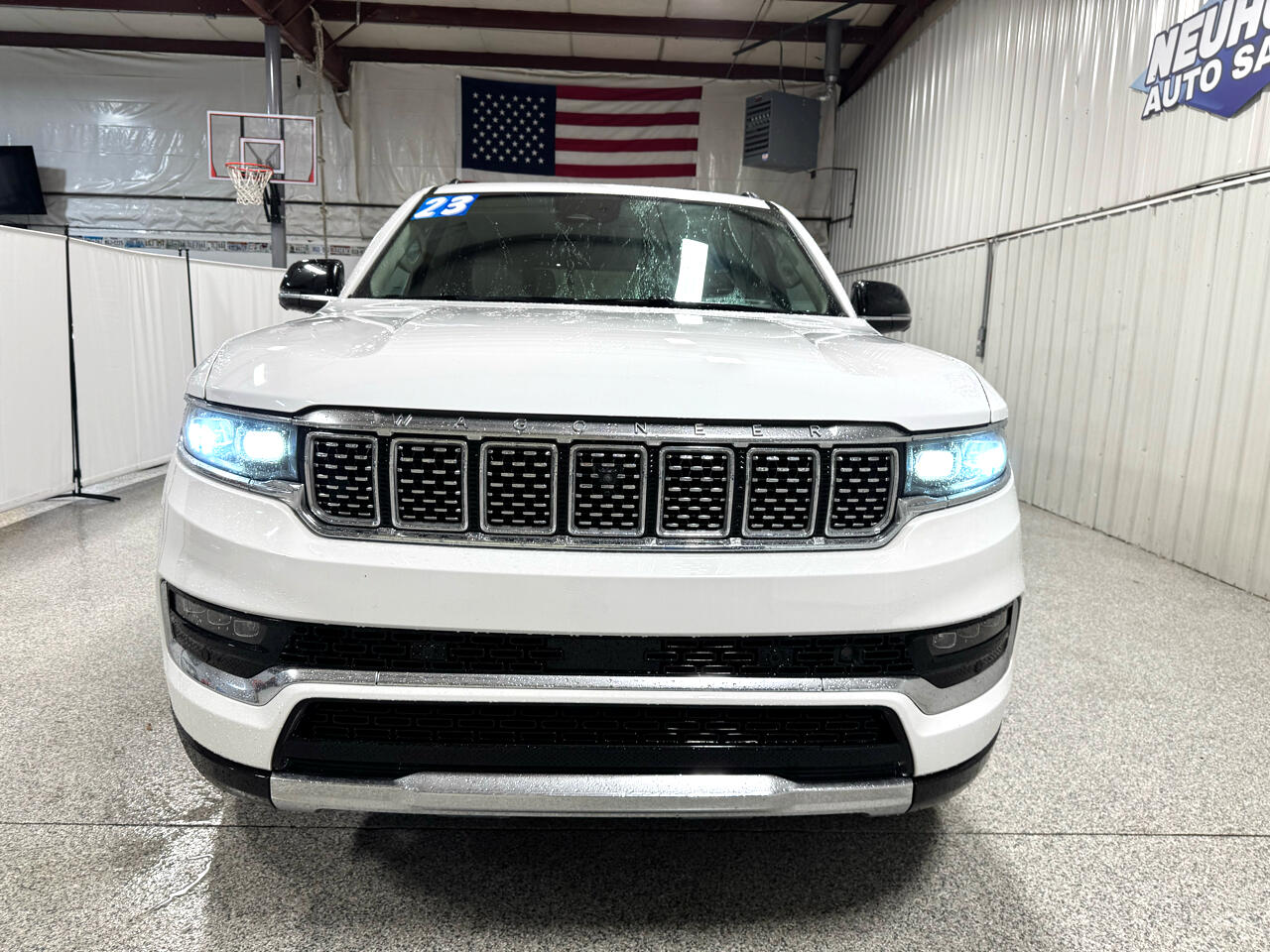 Jeep Grand Wagoneer Series II 4WD 2023