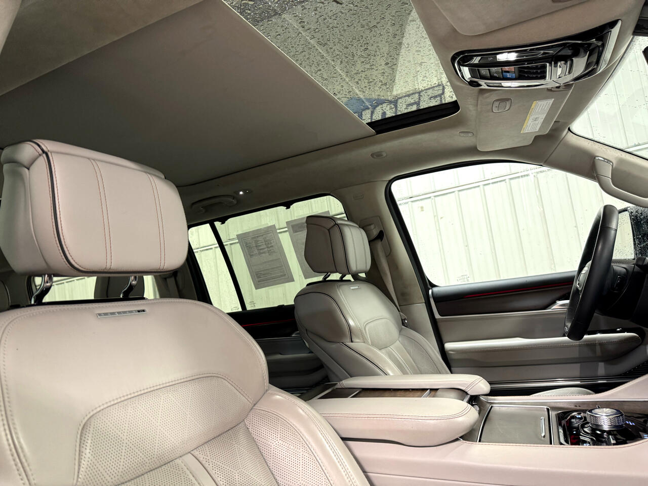 Jeep Grand Wagoneer Series II 4WD 2023