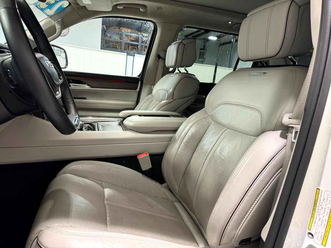 Jeep Grand Wagoneer Series II 4WD 2023